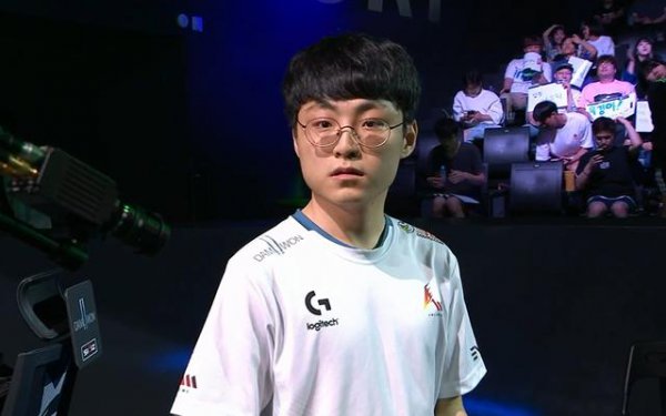 《LOL》SKT无缘常规赛第一 LCK开启新王之争