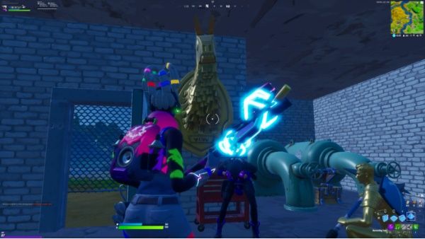 《堡垒之夜》点金手的黄金羊驼位置