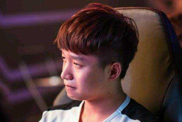 《LOL》EDG官博放出明凯职业生涯纪录片 网友质疑