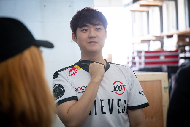 《LOL》100T终于首胜 Bang最高输出